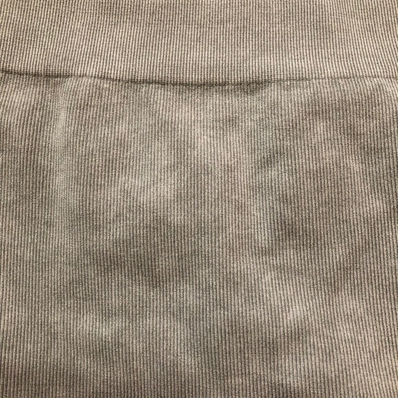 H&M Sage Green Ribbed Seamless Leggings - Picture 4 of 15